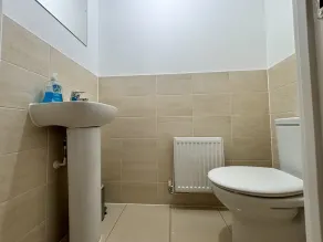 Taplow Stunning Four Bedroom Townhouse - Image 2