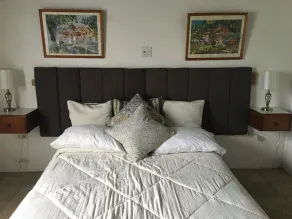 Hidden gem in Runaway Bay! Best location, stunning, private - Image 4