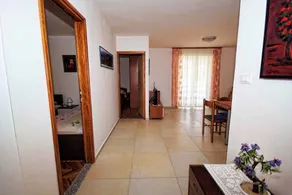 Holiday apartment with terrace - Image 2