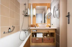 Aesthetic 4-Person Alpine Sanctuary - Image 4
