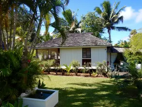Premium Suite, lagoon view, 2 bedrooms, kitchen, bathroom - Image 5