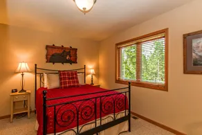 Incredible Aspen Lodge! Game Rooms*Hot Tub*Sledding Hill*5 Private Acres - Image 5