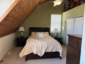 Escape the city to quiet and picturesque Golden Eagle, IL.. - Image 5