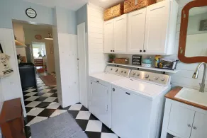 Beautiful lakefront cottage on Chautauqua Lake in a quiet setting! - Image 3