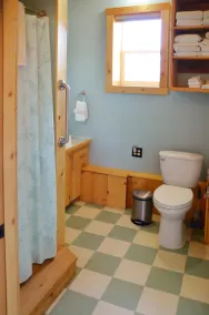 Johnson Creek Cabin * Outstanding Views * 5 Acres of Social Distancing * Sleeps8 - Image 4