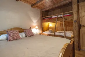'Ferme de Faustine' Apartment with Shared Heated Pool and Wi-Fi - Image 5