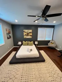 Huge home 15 min to DC 10 min to Tyson’s 4bed+den 3.5ba 2 car garage sleeps 10 - Image 4