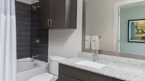 1 Bedroom in the heart of Austin Amazing Rooftop Pool! - Image 3