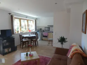 ° charmoso apartamento com terraço e jardim renovado, com sep. Quarto de 60 m² - Image 5