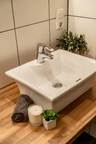 Geräumiges Apartment mit privatem Garten- und Bergblick - für bis zu 8 Personen! - Image 4