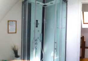 Au coin du châtaignier-Abitazione-Bagno in camera-Tradizionale-Vista sulla ca... - Image 5