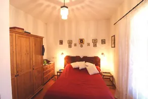 Del av ett gammalt hus med privat trädgård och privat uppvärmd pool, wi-fi. Pro - Image 4