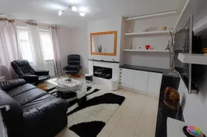 Immaculate 2-Bed Apartment in Isleworth by river - Image 5