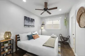 Unit 2 - B Ave Bungalows · Beachside 1/1, 5-10 Min Walk to Coronado Beach! - Image 5
