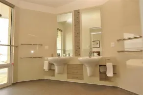 Robe Resort -Purposely built to be wheelchair, disability & elderly friendly! - Image 5