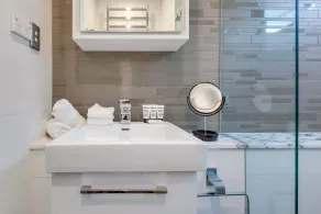 Explore Sydney from Stylish North Shore Apartment - Image 3