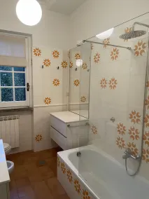 Delightful stylish house with private garden close to downtown - Image 3
