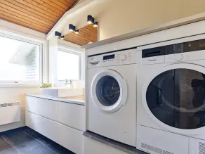 16 Person Holiday Home in Humble - Image 4