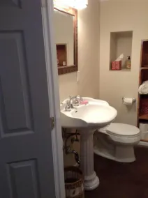 ROMANTISK, PRIVAT STUDIO MED UTTRYKKELIG LAKEVIEW - Image 2
