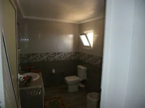 HOUSE with swimming pool - Image 5