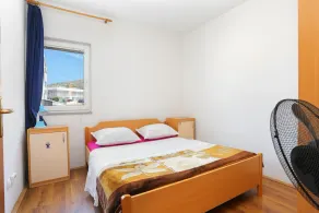 Three bedroom apartment with terrace Grebaštica, Šibenik (A-11301-a) - Image 4