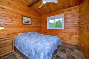 4 Season Log Chalet Home with Hot Tub - Image 4