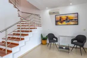 Villa Di Georgia - Image 2