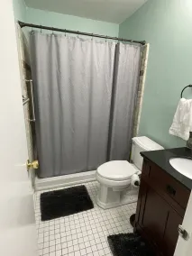 3 Bedroom Home ~ Convenient And Pet Friendly - Image 5