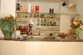 Hotel Romeo - Image 3