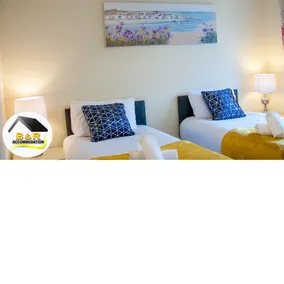 Maison moderne de 3 chambres avec cuisine, salon, WiFi gratuit et parking - Image 5