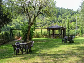 Idyllic Stay With Charm - Image 5