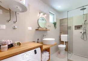 Holiday Home Laura by Interhome - Image 3