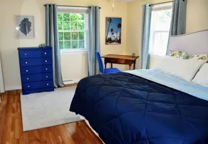 NEW! Comfort, Spacious 2300sqft, minutes to Newport  - Image 4
