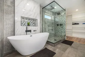 Roof Top Patio, Hot Tub, & Minutes from Downtown! - Image 3