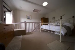 Barn Cottage sleeps 2 + baby/small child. A cosy 2 storey traditional Cornish stone character cottag - Image 4