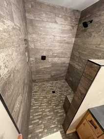 Secluded 3 Bedroom Cabin - Image 5