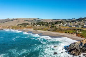 Bodega Bay~Walk to Beach~Ocean Views~Pool Table~Dog Friendly~Beach House! - Image 2