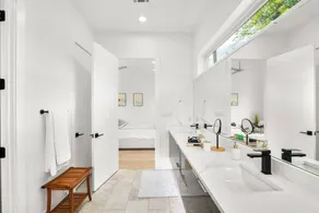 FIFA READY! Upscale Designer Modern Home Close to Uptown Dallas ~ 4 King Beds - Image 4
