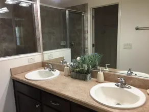 2 BED / 2BATH PLUS DEN COURTYARD VILLA - Image 3
