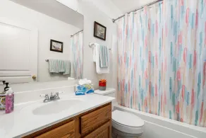 Tranquil Oasis! 3 bdrm Home with No Fee Heated Pool- Hot Tub!  Great Location!! - Image 4