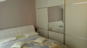 Apartamento para dos personas con terraza y vista al mar Povlja, Brac (A-12352-a) - Image 3