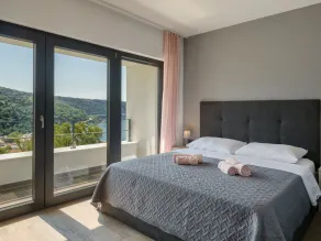 Appartamento totalmente attrezzato con giardino, barbecue e piscina privata - Image 4