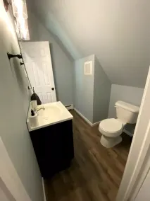 Fully renovated 4 season cottage on pristine lake - Image 4
