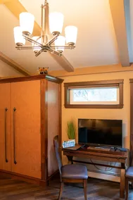 Banff's Finest Guest Studio   Glacier Studios - Image 2