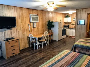Bayshore Lodge 123 Cabin # 1 Leje Port O Connor TX - Image 4
