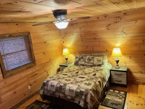 C & D’s Cozy Cabin - Image 5