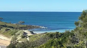 THE Hideaway IN Angourie - Hear the waves from Spookys Beach - Holiday Yamba - Image 4