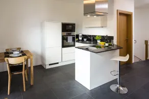 Beautiful duplex apartment for 2 people with partial mountain views - Image 3