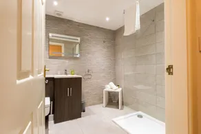 No5 Fulwood Heights - beautiful snug nr Hospital - Image 5