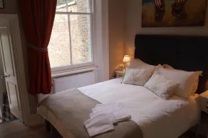 Charme Chelsea 2 Bed Pied a Terre + Beautiful Roof Garden Terrace - Image 3